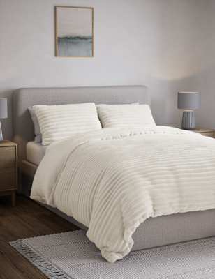 

M&S Collection Cloud Fleece Ribbed Bedding Set - Cream, Cream