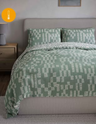 

M&S Collection Ropa de cama cepillada con diseño geométrico de 100 % algodón - Green, Green