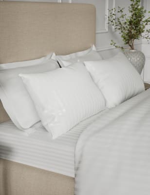 

M&S Collection 2er-Pack Kissenbezüge aus reinem Baumwollsatin mit Streifen - Weiss, Weiss