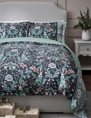 

M&S Collection Bettwäscheset aus reiner Baumwolle mit winterlichem Blumenmuster - Navy Mix, Navy Mix