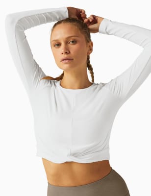 Beyond Yoga Women's Featherweight Center Stage Crop Yoga Top - M - White, Red,Black,White,Pink