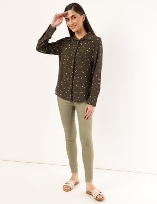 

Marks & Spencer Polka Dot Spread Collar Blouse (FEMALE, DARK KHAKI, 8)