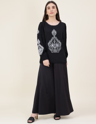 

Marks & Spencer Pure Viscose Embroidered Boat Neck Top (FEMALE, BLACK, 8)