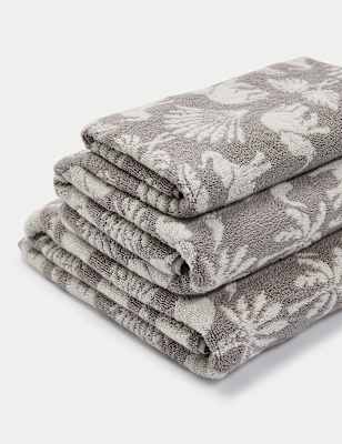 

M&S Collection Handtuch aus reiner Baumwolle mit Elefanten- und Palmenmuster - Light Grey, Light Grey