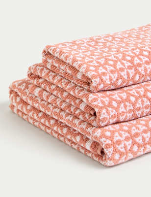 

M&S Collection Pure Cotton Geometric Towel - Dusty Pink, Dusty Pink