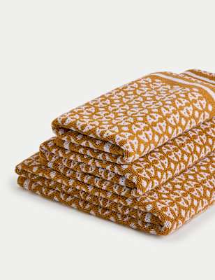 

M&S Collection Pure Cotton Geometric Towel - Ochre, Ochre