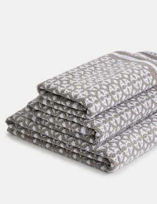 

M&S Collection Pure Cotton Geometric Towel - Grey, Grey