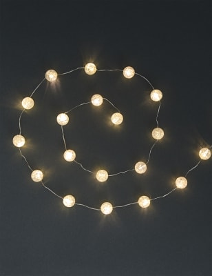 

M&S Collection Guirnalda de 20 luces con forma de bolas heladas con pilas - Plata, Plata