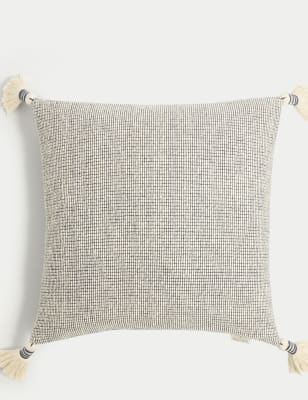 

M&S X Fired Earth Sofakissen aus reiner Baumwolle mit Quasten und Strukturmuster - Kohleblau, Kohleblau