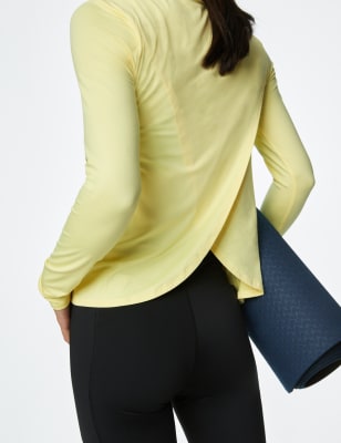 

Womens Goodmove Yoga-Oberteil mit U-Ausschnitt und Wickeldetail hinten - Pale Gold, Pale Gold