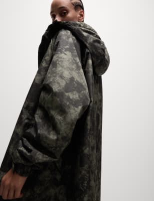 

Womens Goodmove Printed Stormwear™ Borg Lined Changing Robe - Khaki Mix, Khaki Mix