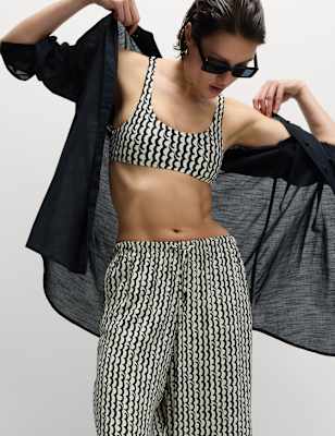 

Womens M&S Collection Printed Padded Scoop Neck Bikini Top, Ecru Mix