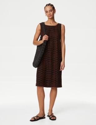 

Womens M&S Collection Gemustertes Etuikleid mit hohem Leinenanteil und Rundhalsausschnitt - Conker, Conker