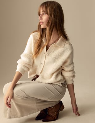 

Womens Per Una Vorn geknöpfte Strickjacke mit Strukturmuster und V-Ausschnitt - Ecru, Ecru