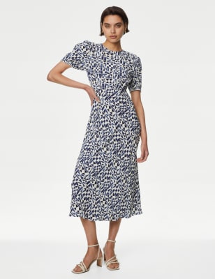 

Womens M&S Collection Midaxi-Teekleid mit Rundhalsausschnitt und geometrischem Muster - Navy Mix, Navy Mix