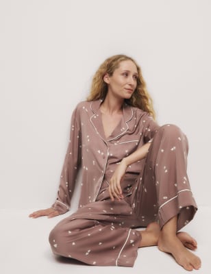 

Womens M&S Collection Dream Satin™ Heart Print Pyjama Set - Nutmeg, Nutmeg