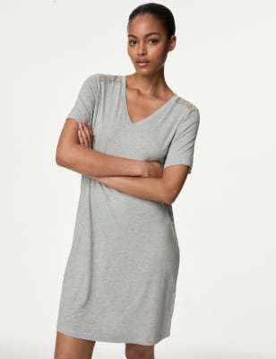 

Womens Body by M&S Nachthemd mit Spitzendetail und Body Soft™ - Grey, Grey