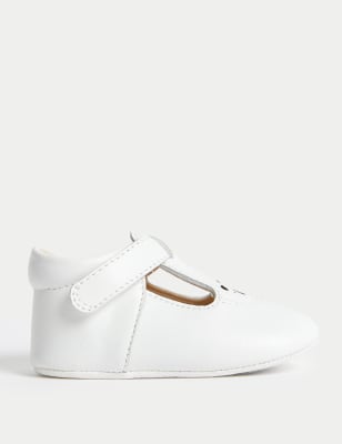 

Unisex,Boys,Girls M&S Collection Baby Gift Boxed Leather Pram Shoes (0-1 Yrs) - White, White
