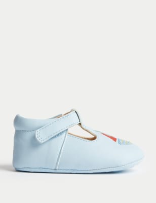 

M&S Collection Kinderwagenschuhe mit Klettverschluss und Bootmotiv (0-18 M.) - Blue Mix, Blue Mix