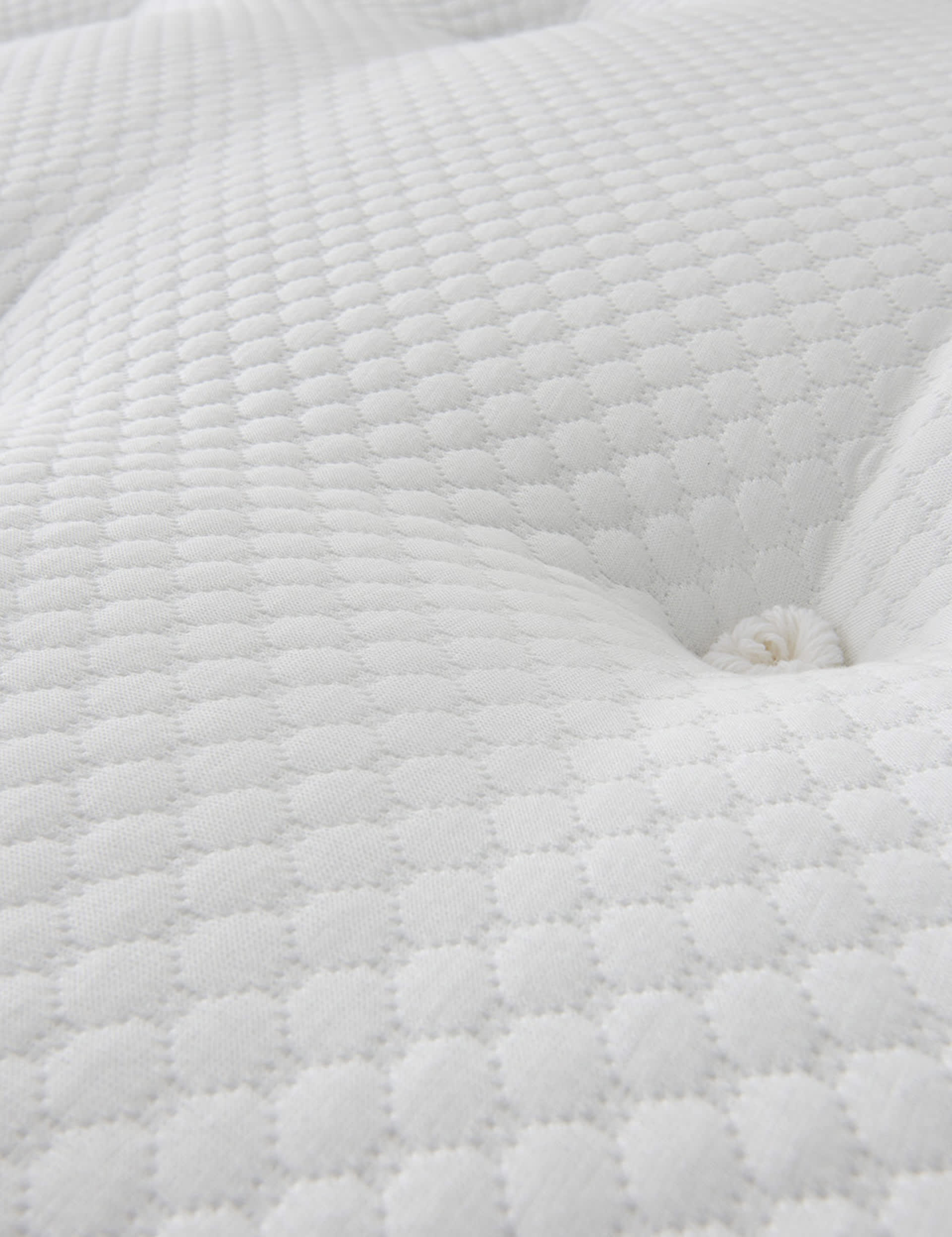 Silentnight Geltex 3000 Pocket Sprung Mattress - 6FT - White, White