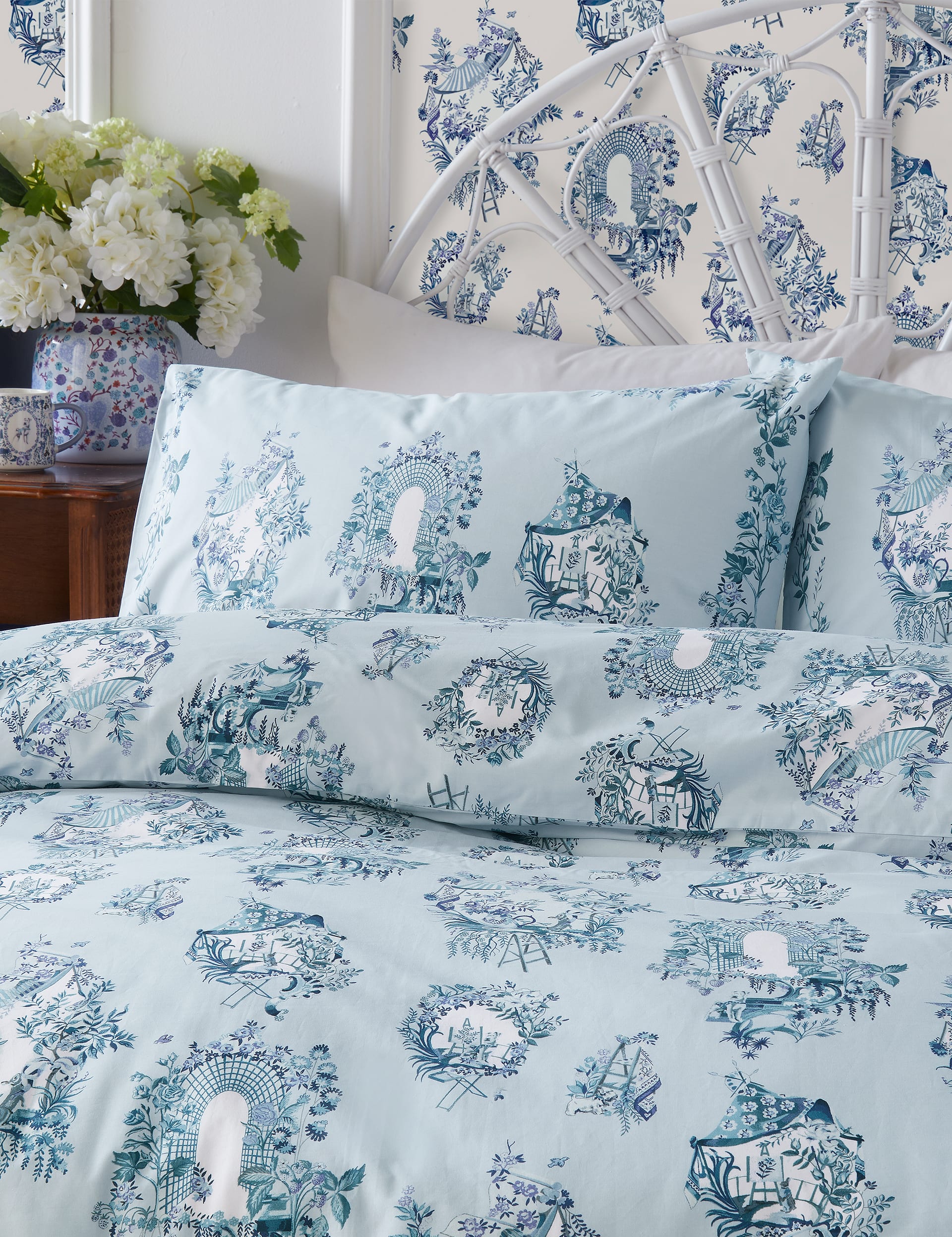 Cath Kidston Pure Cotton 30 Years Toile Bedding Set - DBL - Pale Blue, Pale Blue