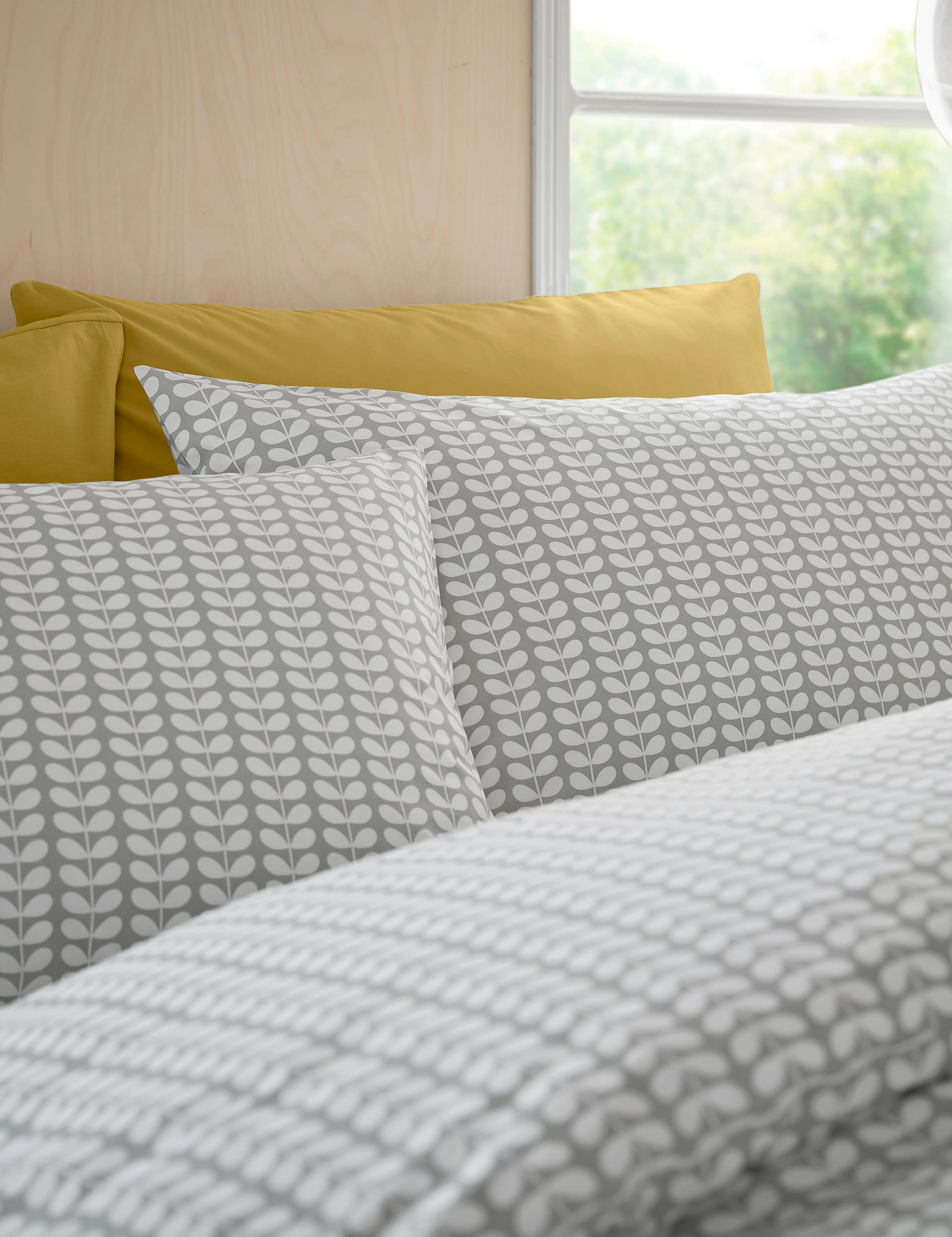 Orla Kiely Pure Cotton Tiny Stem Duvet Cover - 6FT - Light Grey, Light Grey