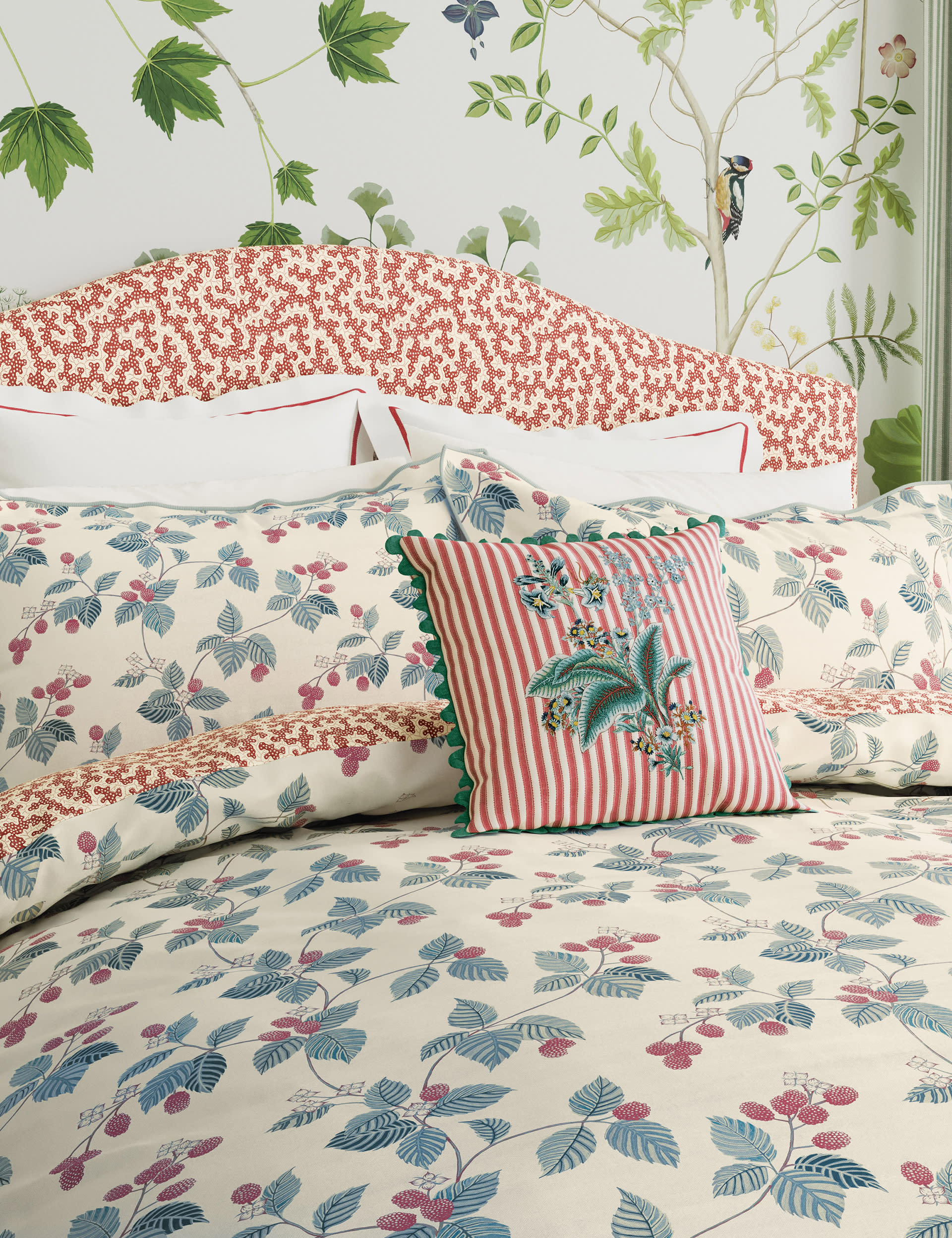 Sanderson X National Trust Pure Cotton Rubus Bedding Set - DBL - Raspberry, Raspberry