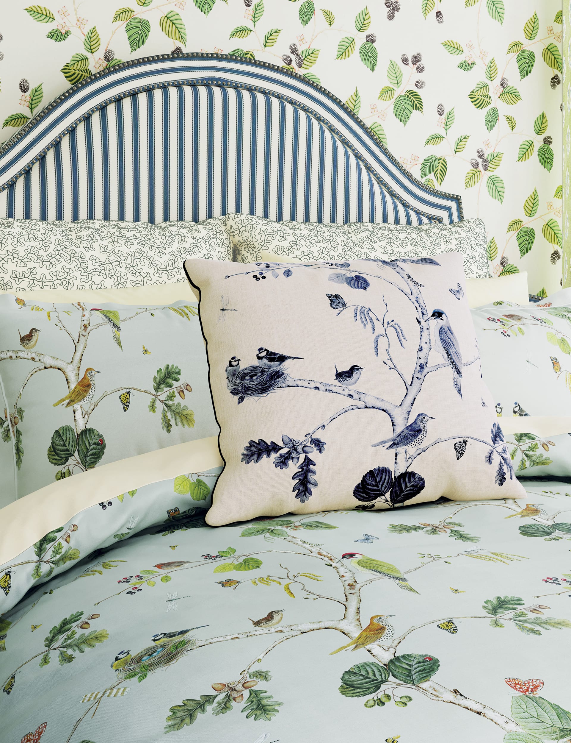 Sanderson X National Trust Pure Cotton Woodland Chorus Bedding Set - DBL - Blue Mix, Blue Mix