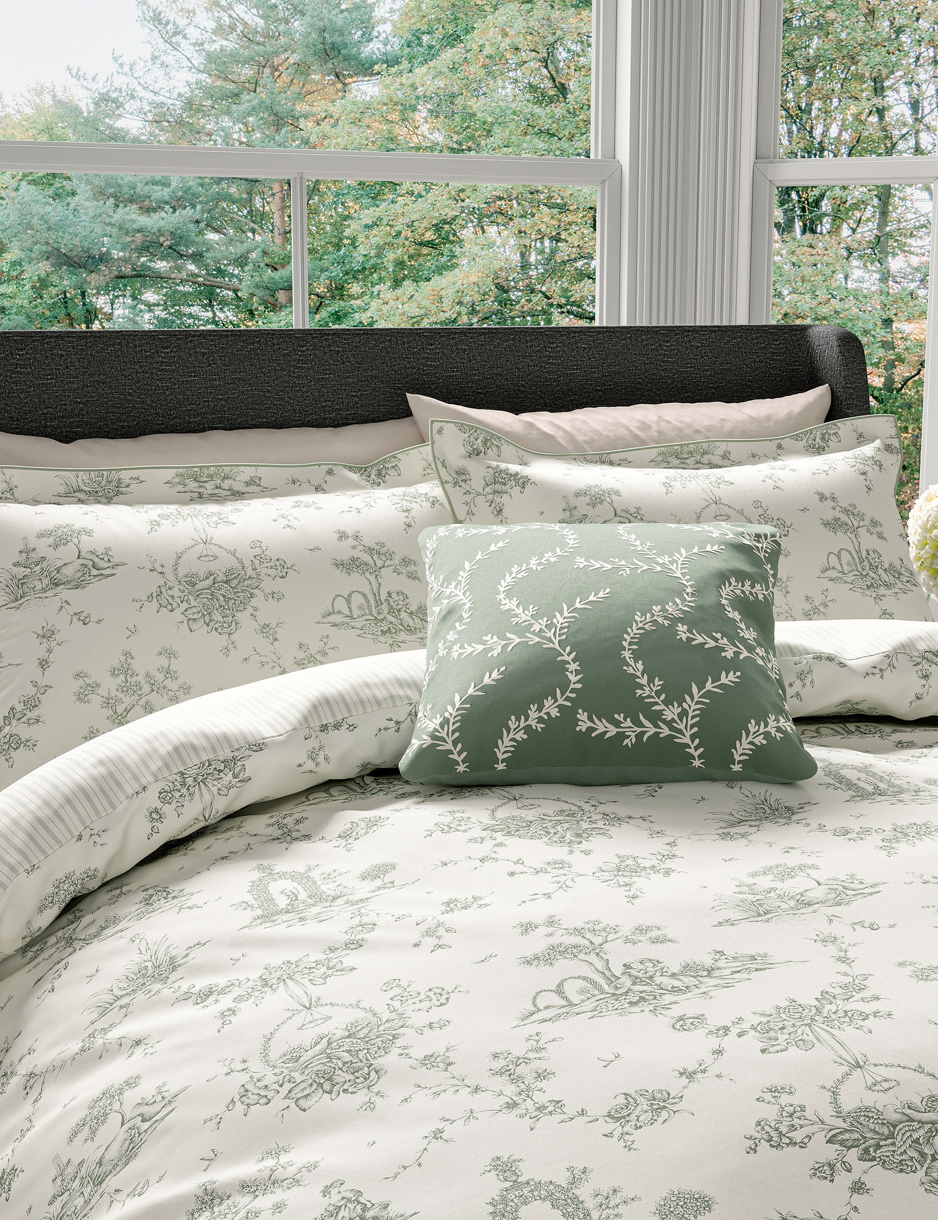 V&A Pure Cotton Garden of Love Bedding Set - SGL - Green, Green