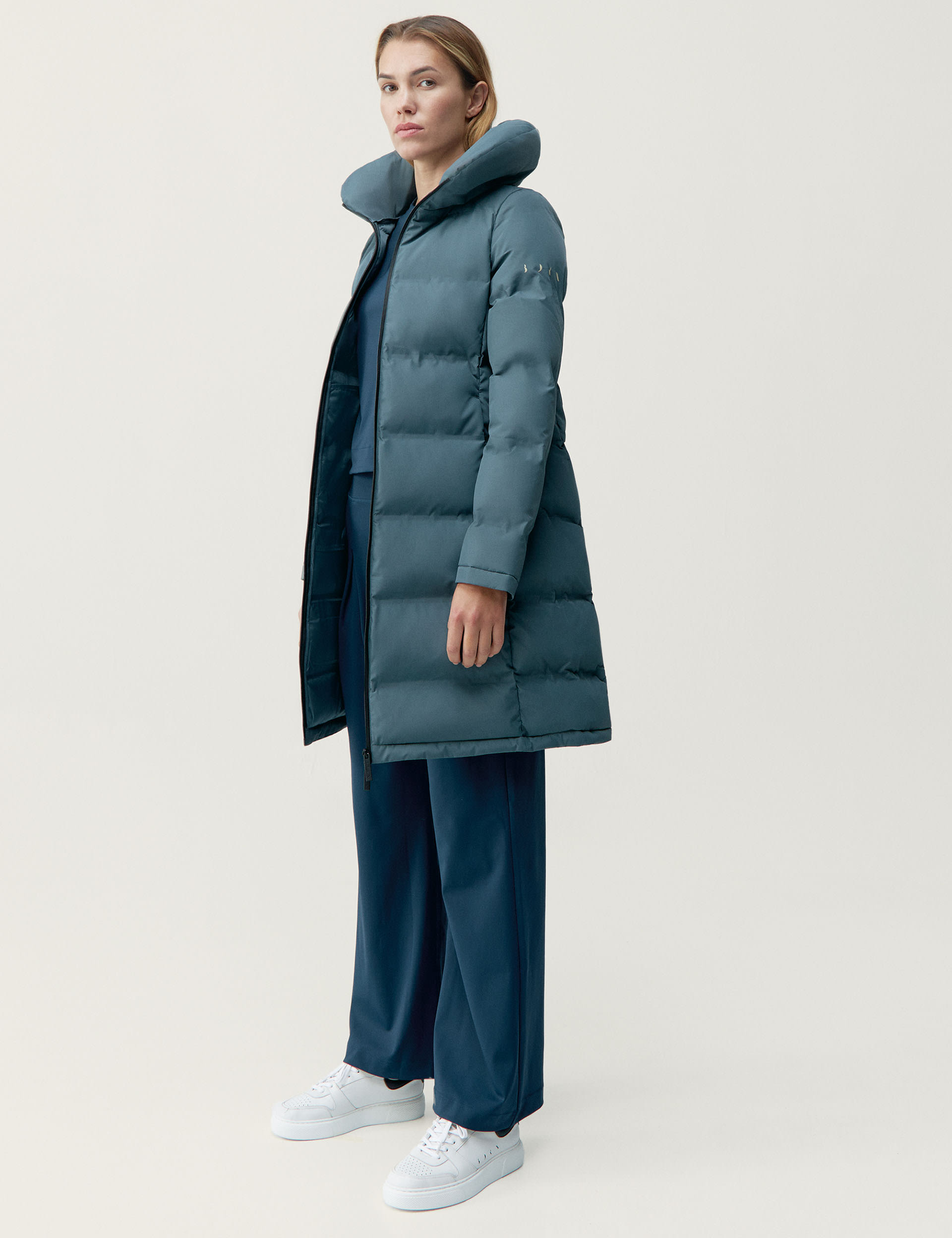 Born Women's Funnel Neck Longline Puffer Coat - M - Air Force Blue, Air Force Blue,Ecru