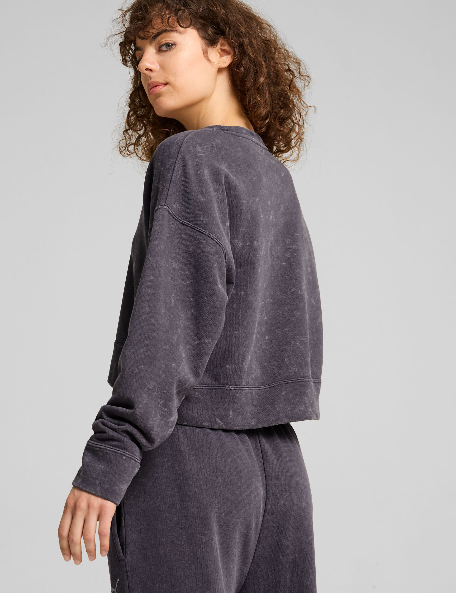 Puma Women's Dare To Relaxed Pure Cotton Crop Sweatshirt - M - Dark Grey, Dark Grey