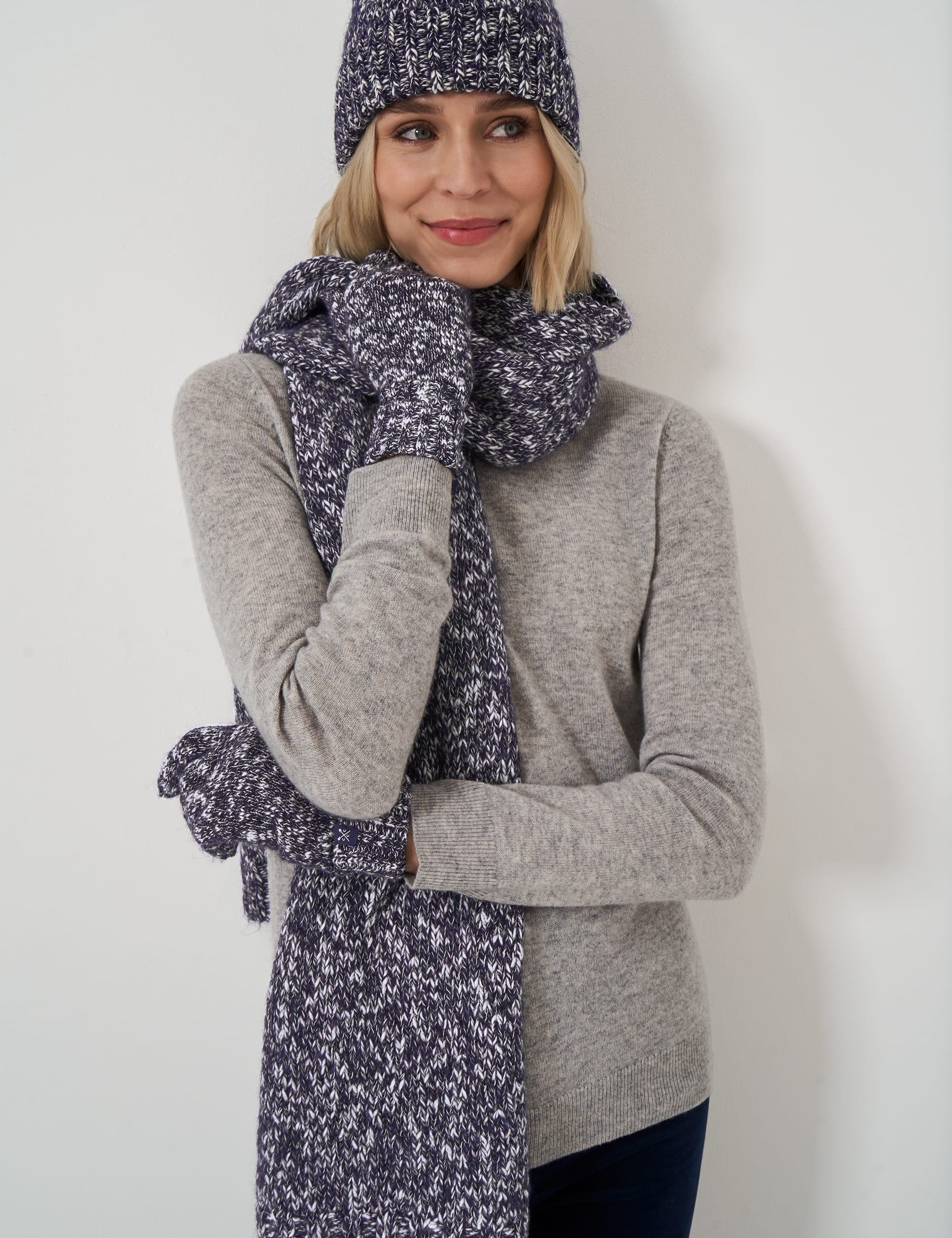 Crew Clothing Women's Cotton Blend Knitted Scarf with Wool - Navy Mix, Navy Mix