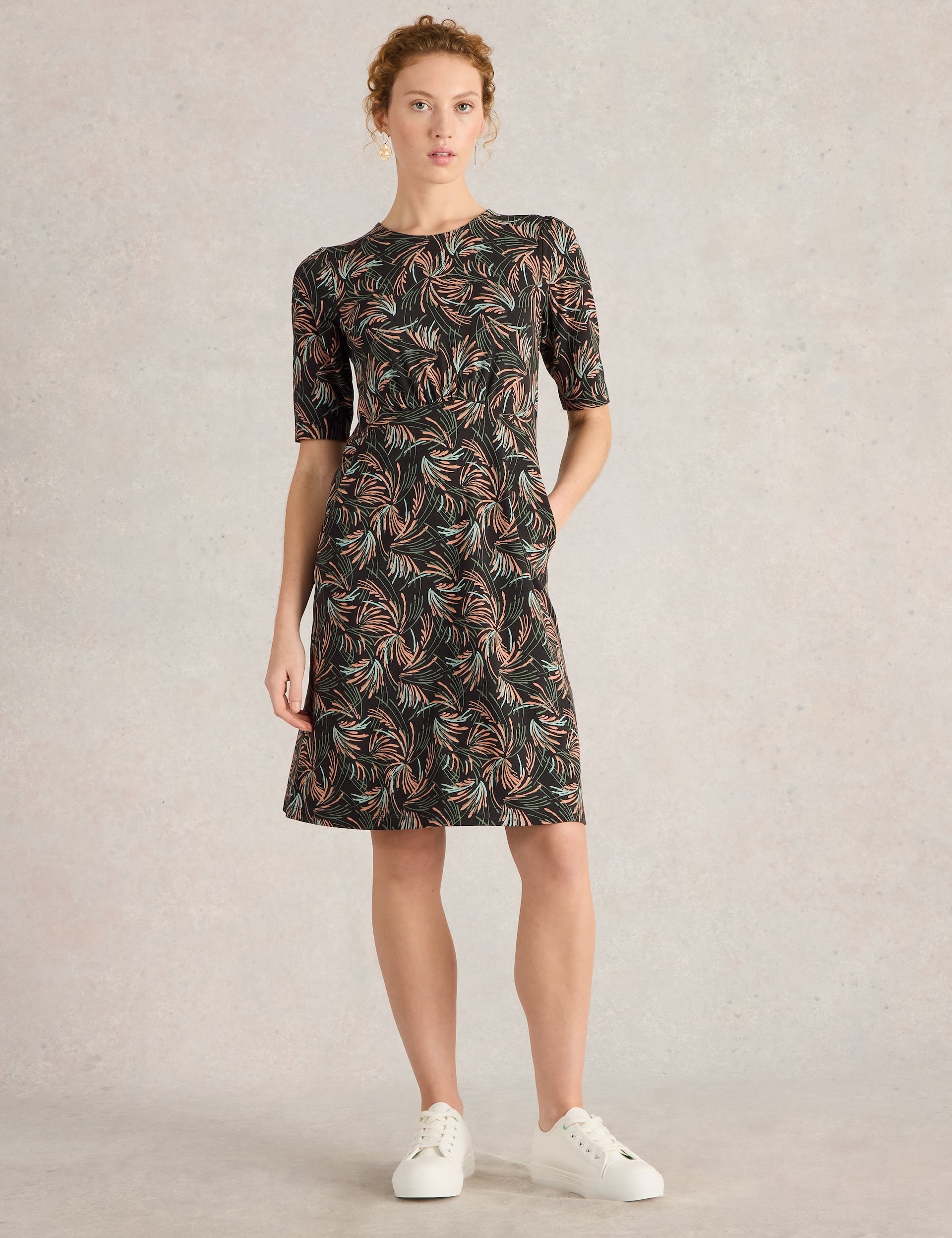 White Stuff Women's Cotton Blend Jersey Floral Tea Dress - 12REG - Black Mix, Black Mix