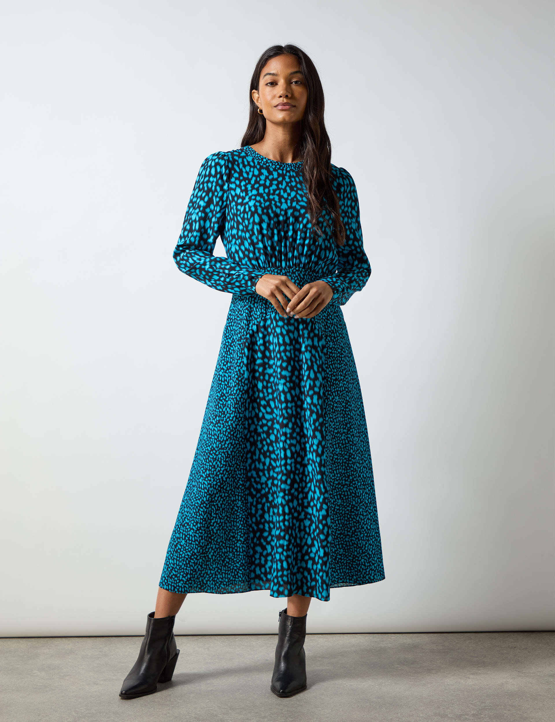 Ro&Zo Women's Printed Round Neck Midi Waisted Dress - 8REG - Blue Mix, Blue Mix