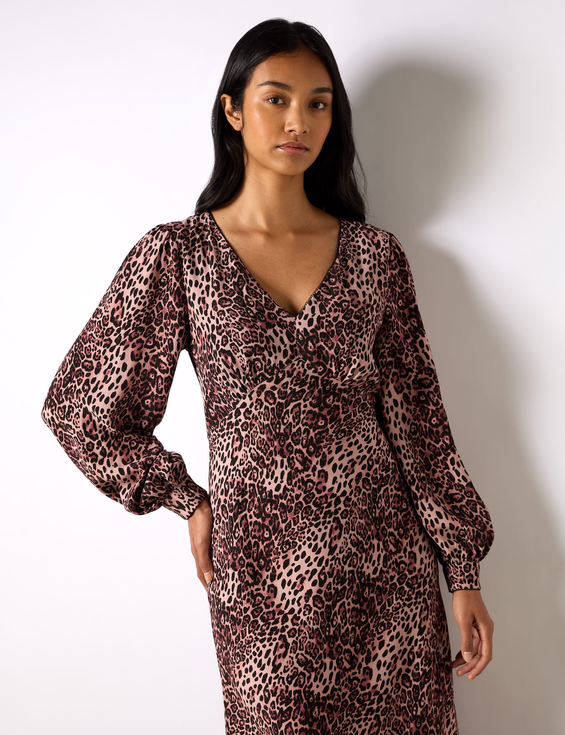 Ro&Zo Women's Animal Print V-Neck Midi Tea Dress - 8REG - Pink Mix, Pink Mix