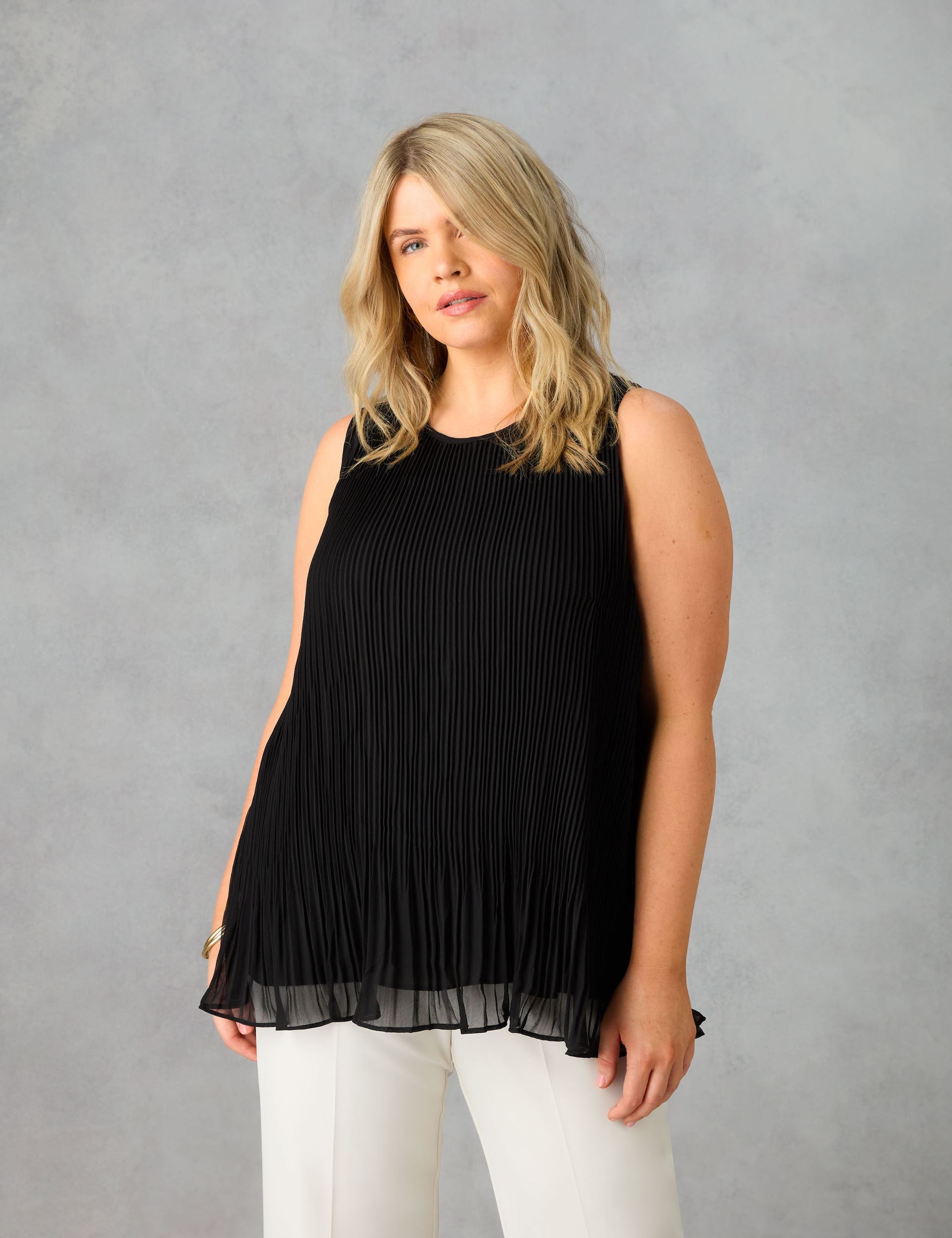 Live Unlimited London Women's Round Neck Pleated Vest - 18 - Black, Black