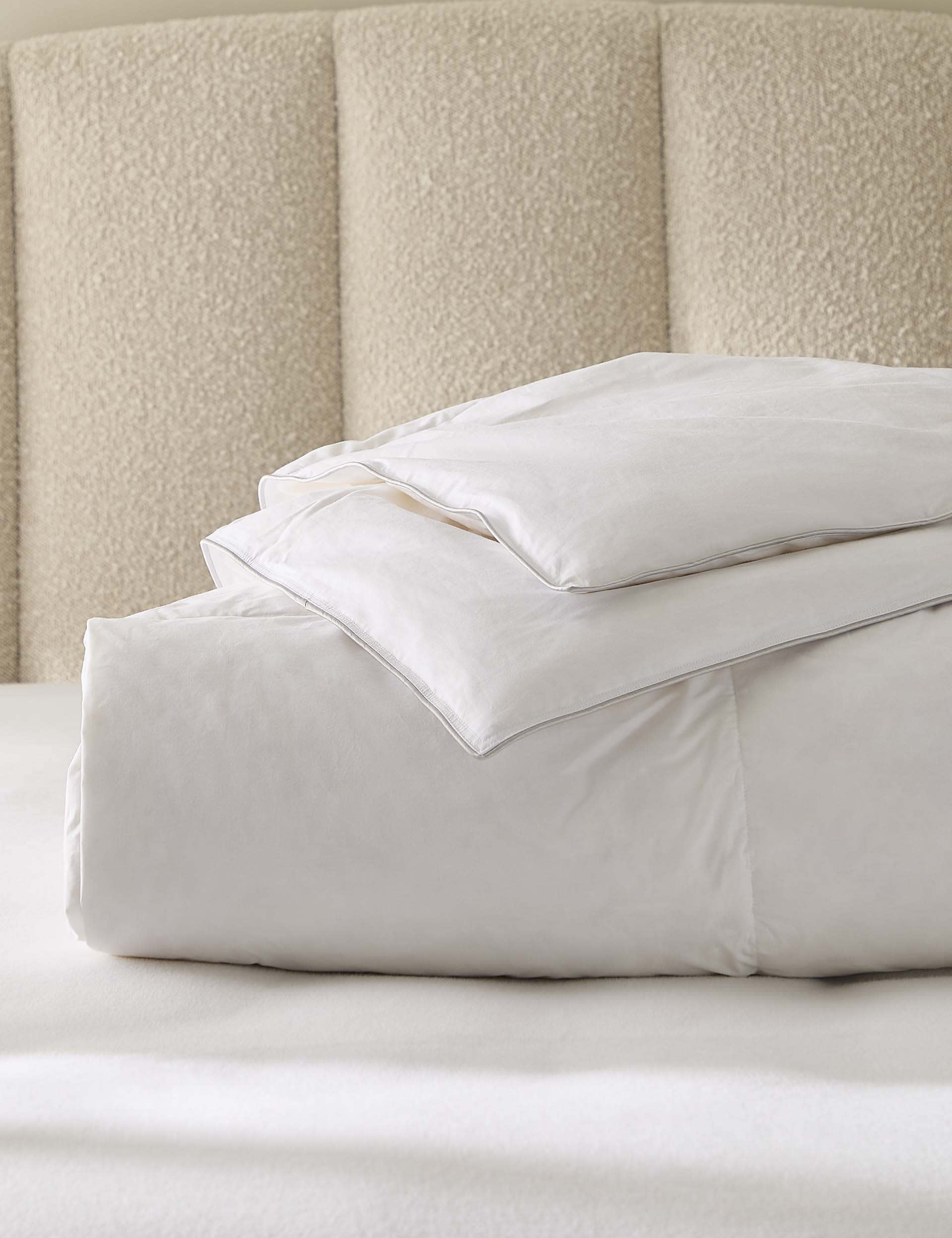 M&S Collection Deluxe Hungarian Goose Feather & Down 4.5 Tog Duvet - SGL - White, White