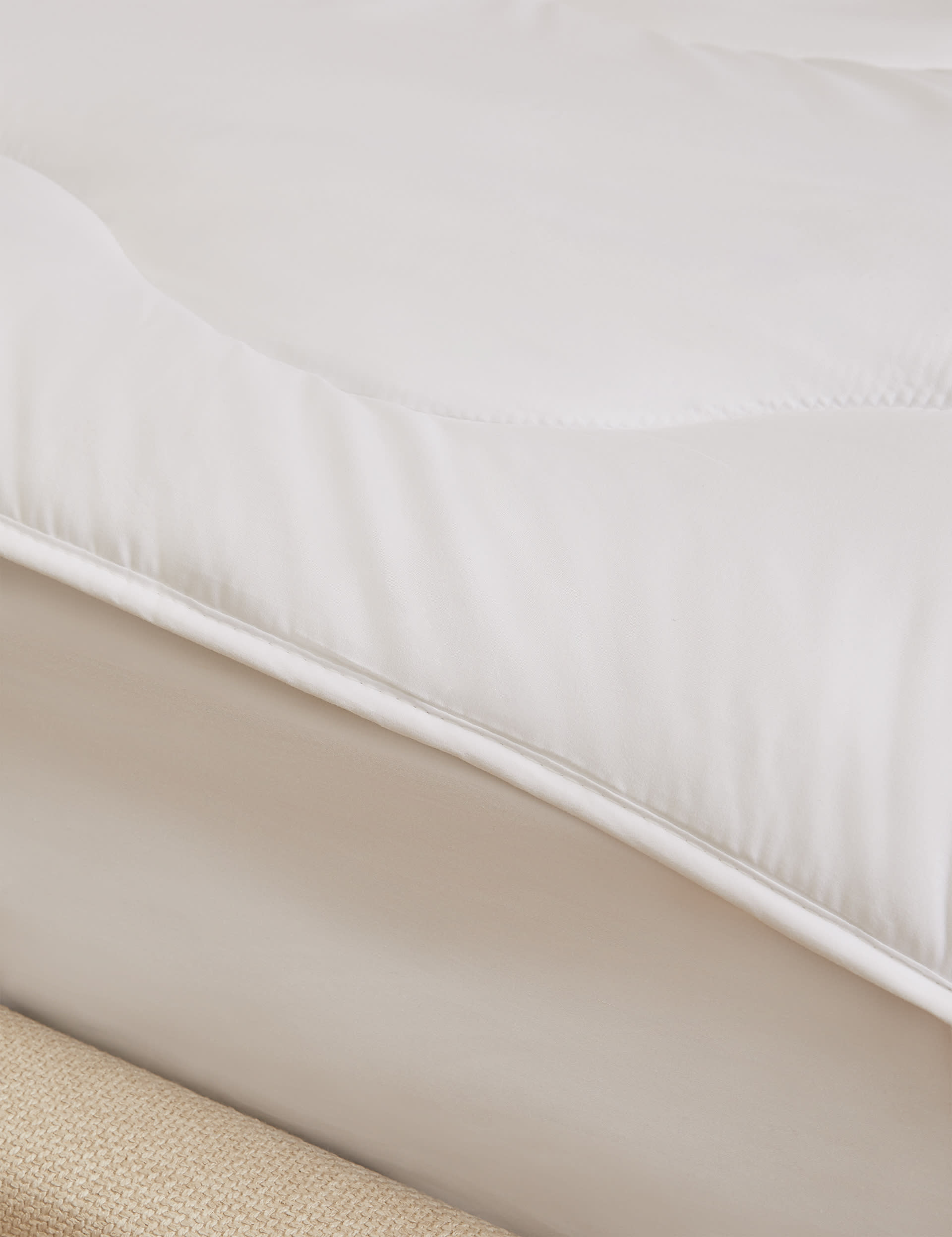 Body Sensor Body Temperature Control Mattress Topper - 6FT - White, White