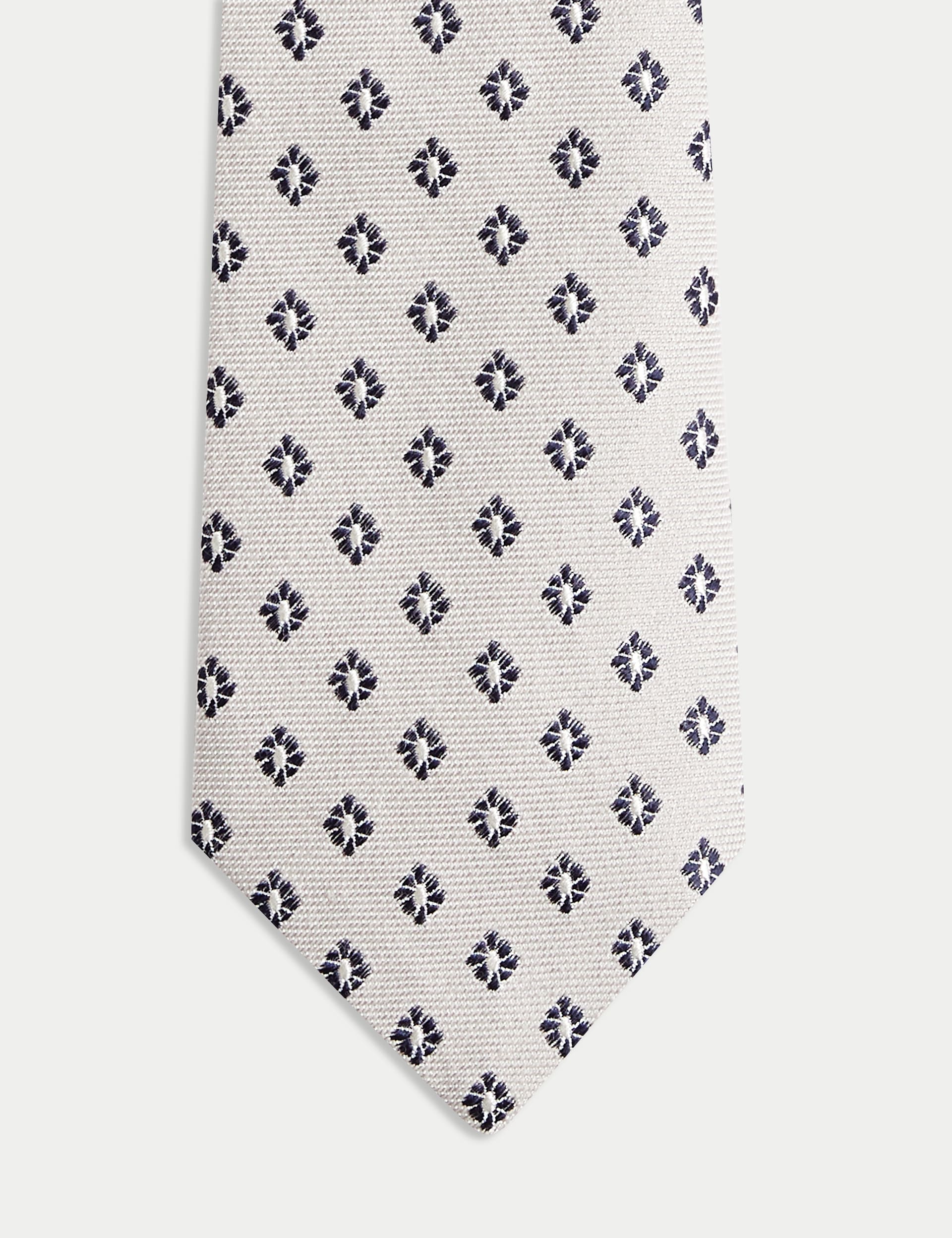 Jaeger Men's Slim Foulard Silk Rich Tie - one size - Stone, Navy,Stone