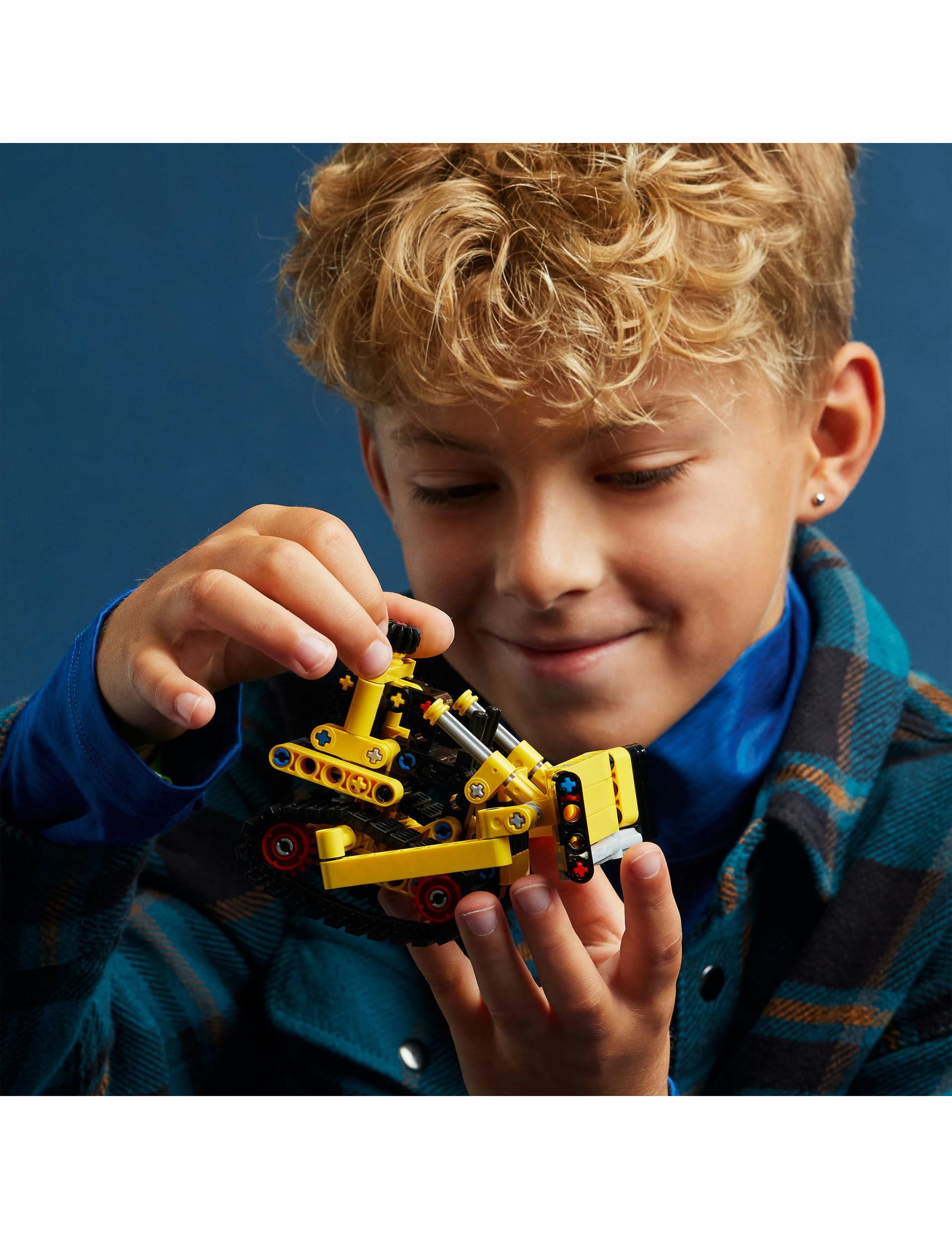 LEGO Technic Heavy-Duty Bulldozer Set 42163 (7+ Yrs)