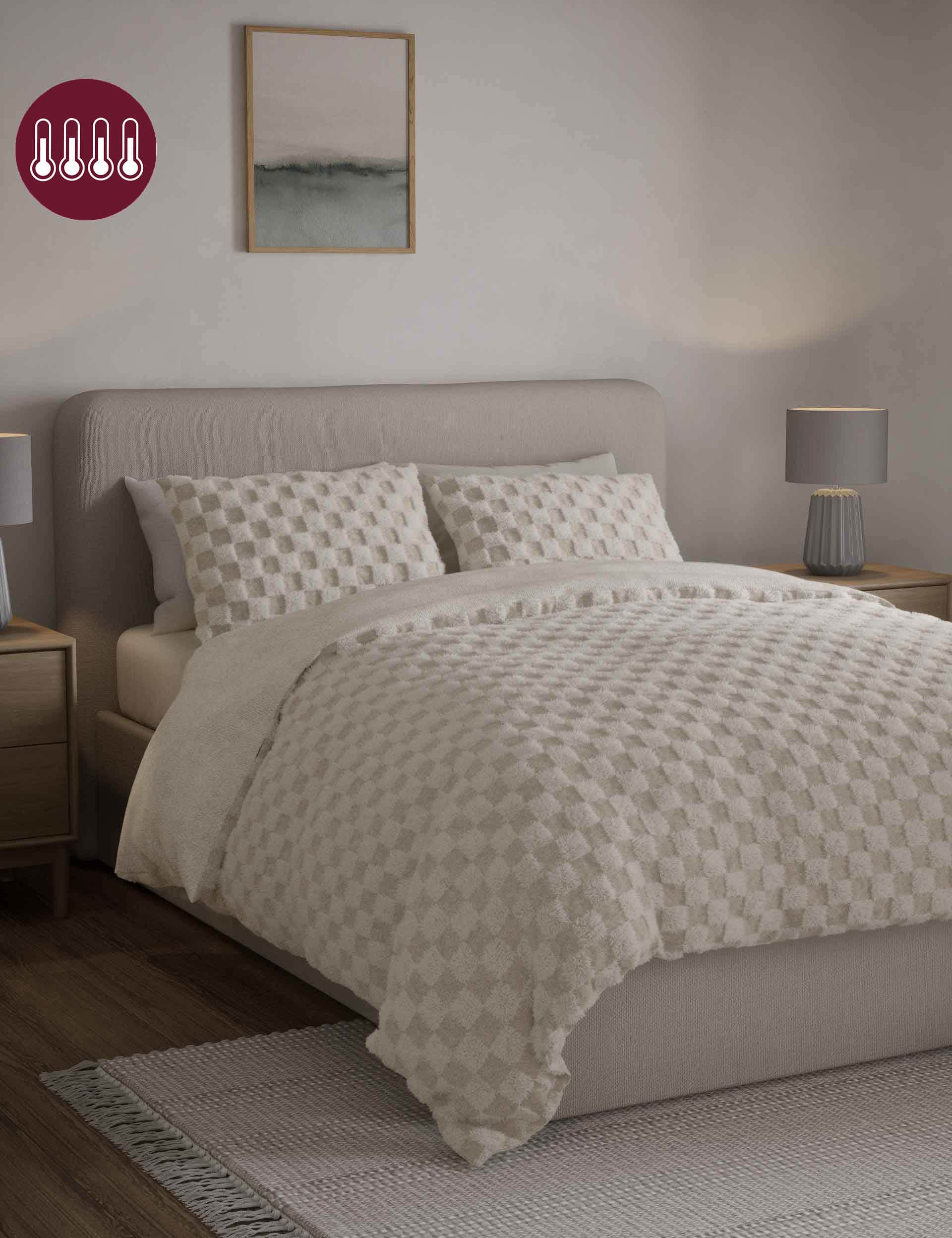 M&S Fleece Checkerboard Textured Bedding Set - 5FT - Cream, Cream