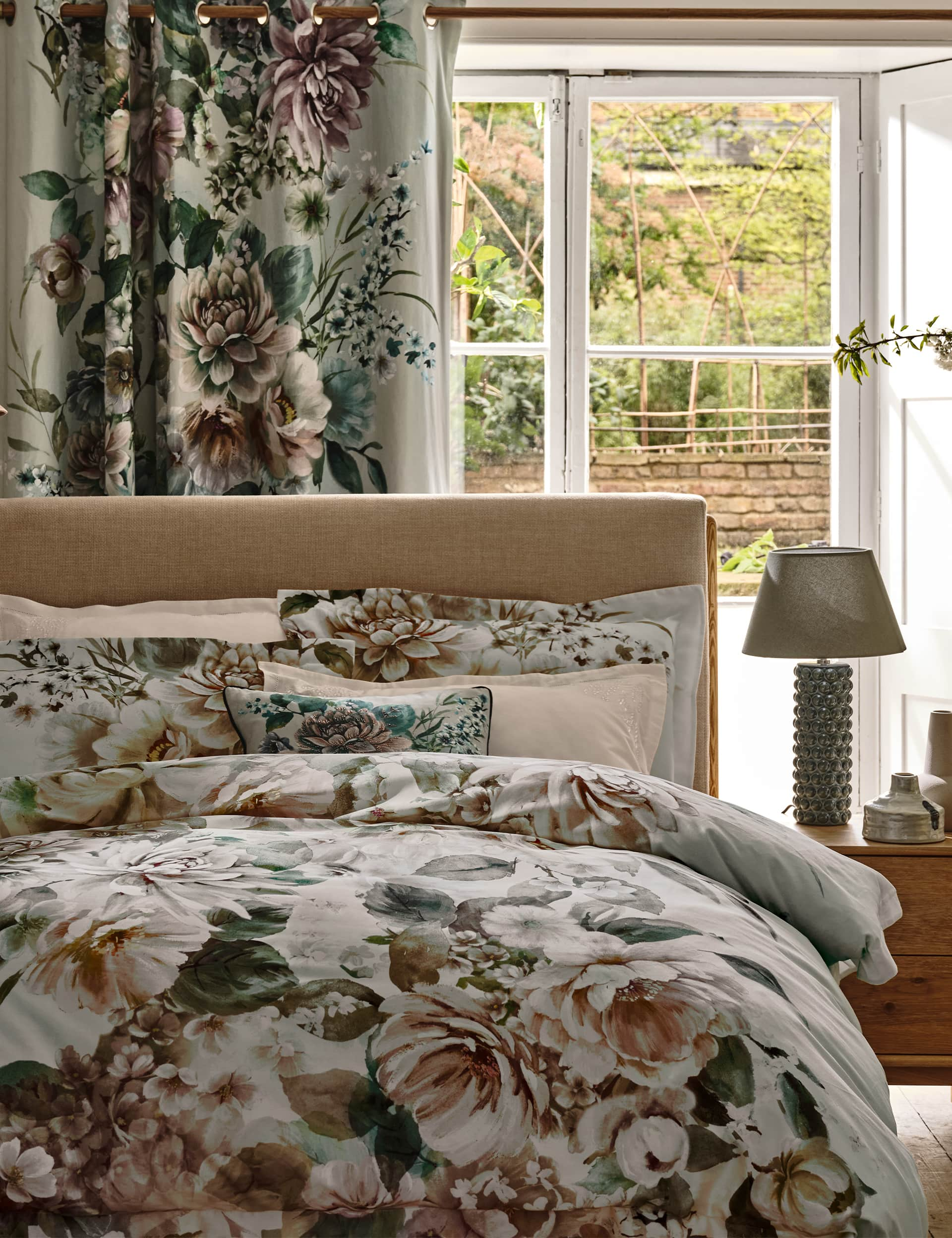 M&S Blossom Floral Sateen Bedding Set - SGL - Natural, Natural