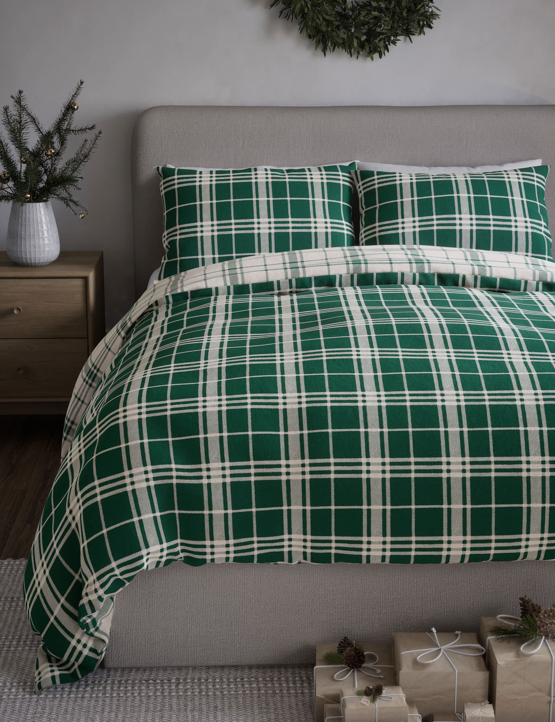 M&S Fleece Checked Bedding Set - DBL - Green Mix, Red Mix,Green Mix