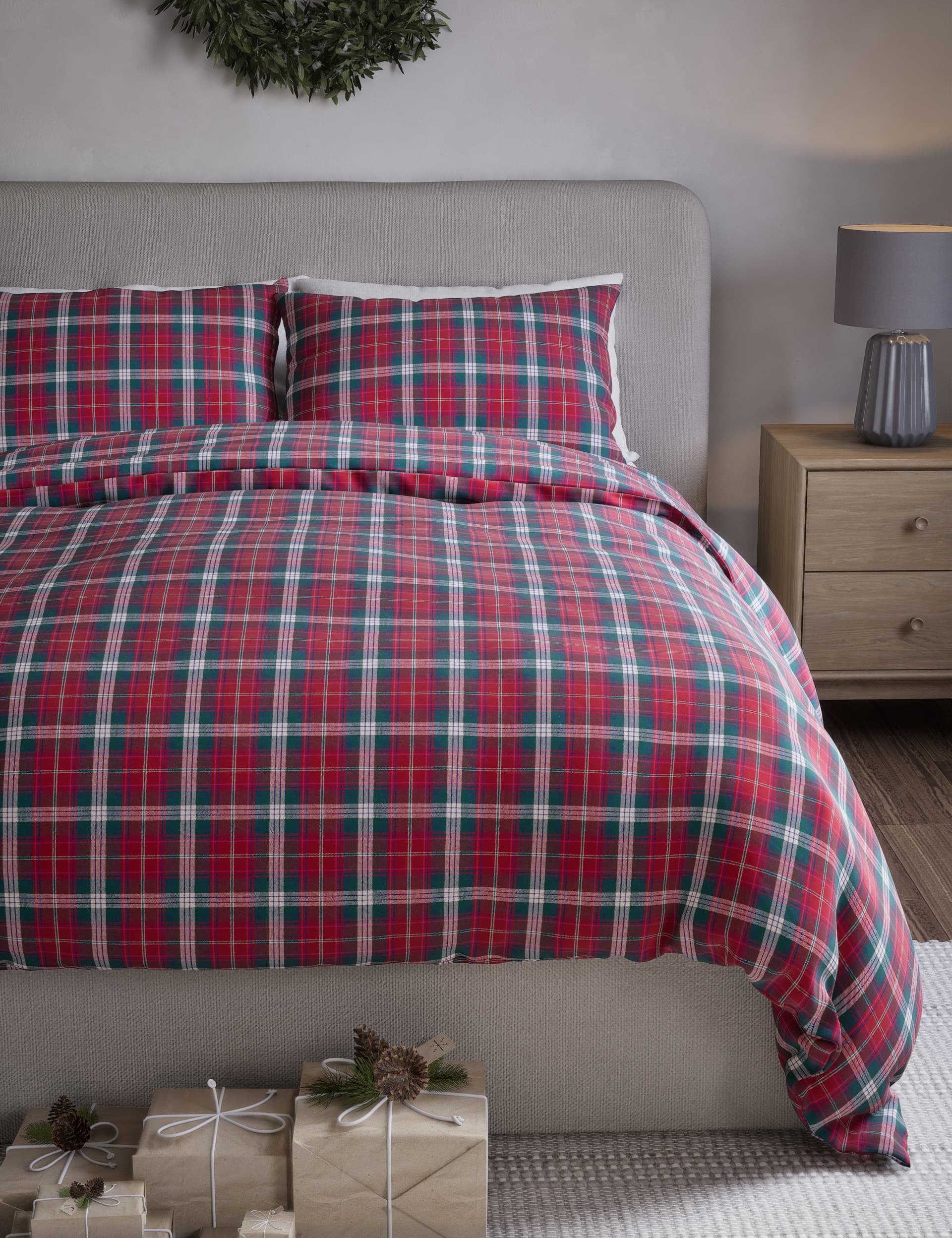 M&S Pure Brushed Cotton Winter Checked Bedding Set - 6FT - Red Mix, Red Mix,White Mix