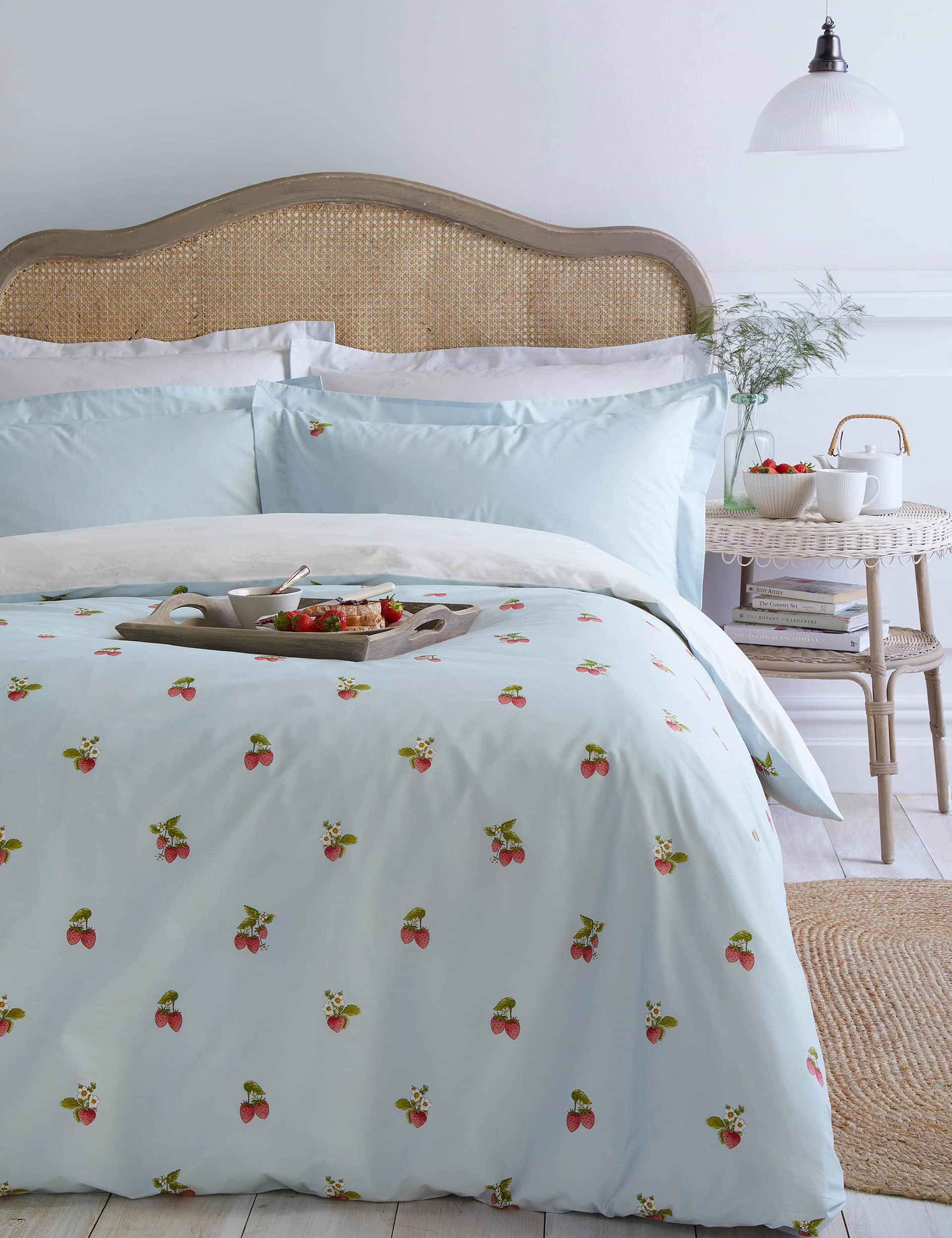 Sophie Allport Pure Cotton Strawberries Bedding Set - 6FT - Mist, Mist