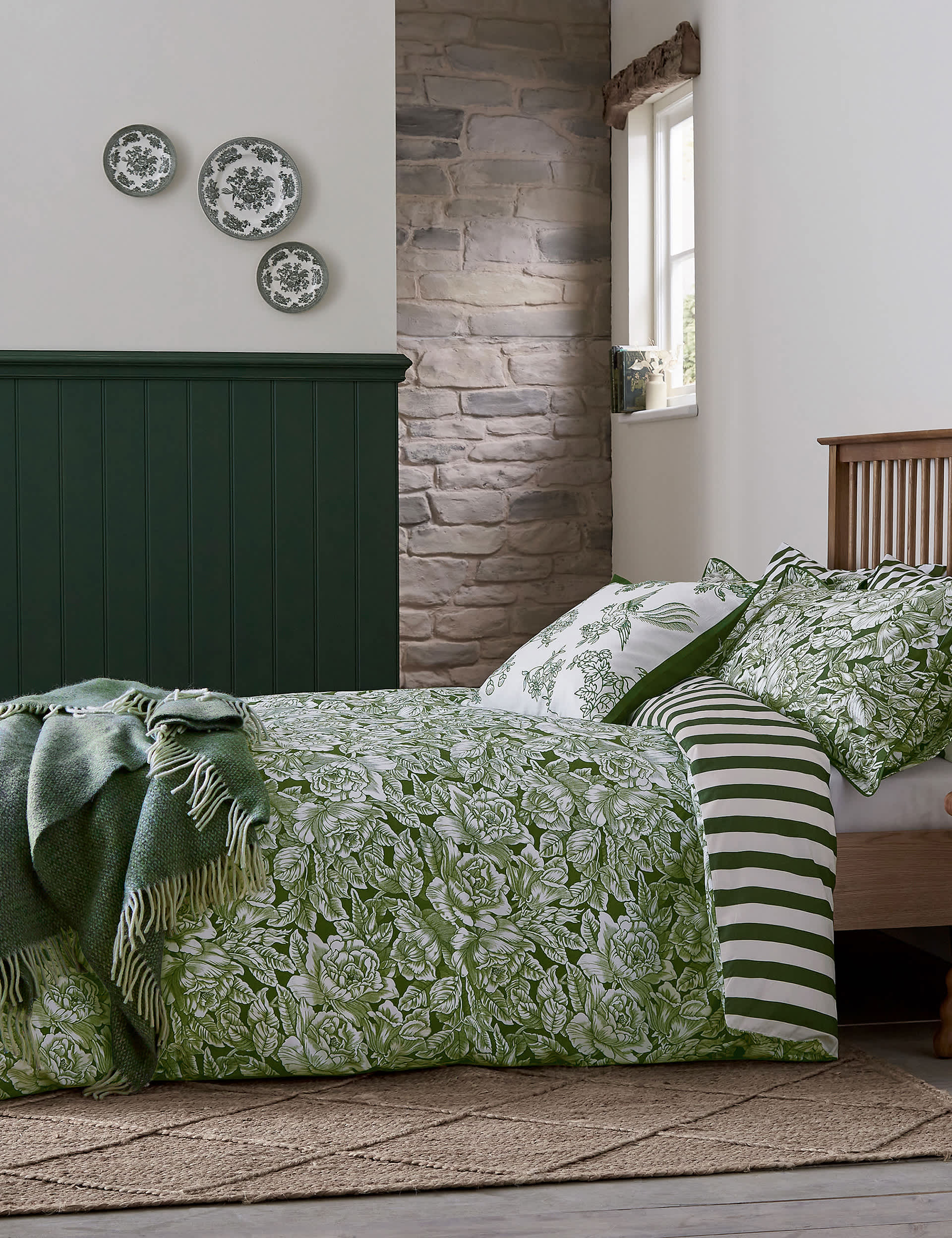 Burleigh X Bedeck Of Belfast Pure Cotton Hibiscus Bedding Set - SGL - Green, Green