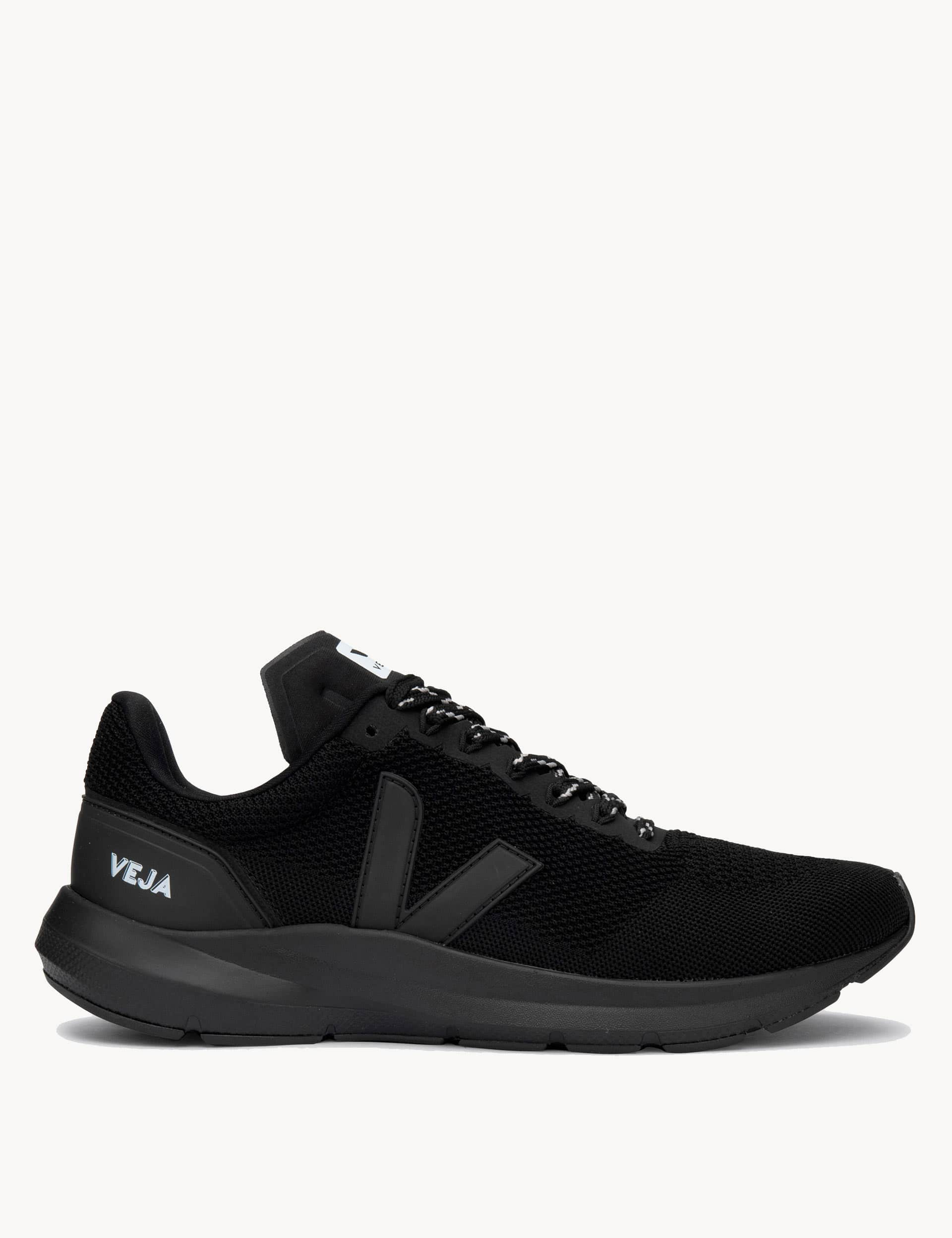 Veja Women's Marlin Trainers - 3 - Black, Black