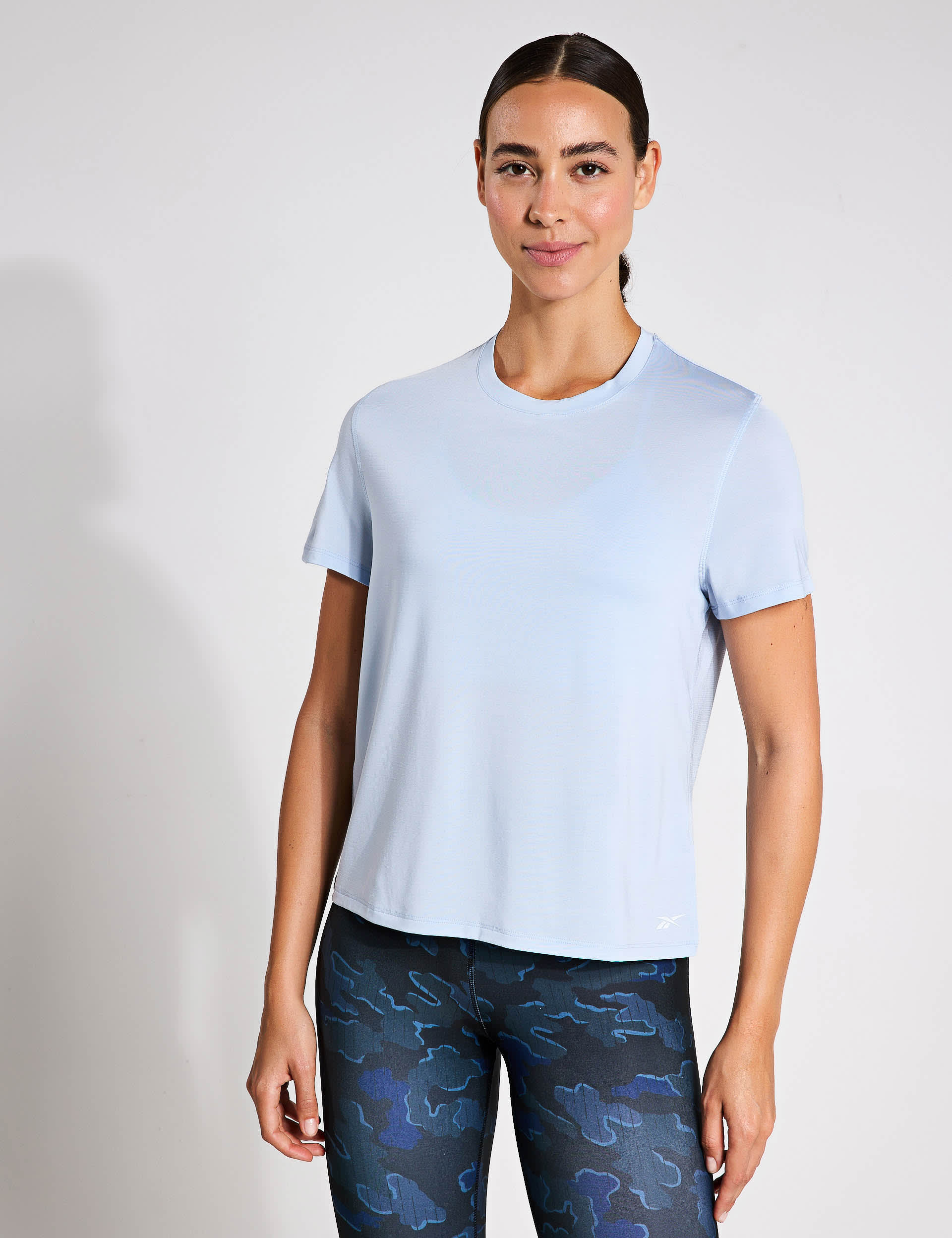 Reebok Women's Chill Athletic Crew Neck Open Back T-Shirt - M - Pale Blue, Pale Blue