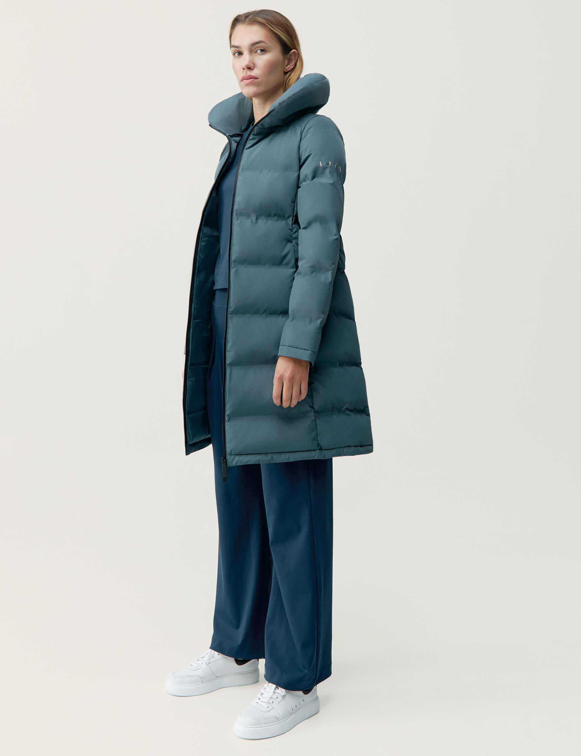 Born Women's Funnel Neck Longline Puffer Coat - M - Air Force Blue, Ecru,Air Force Blue