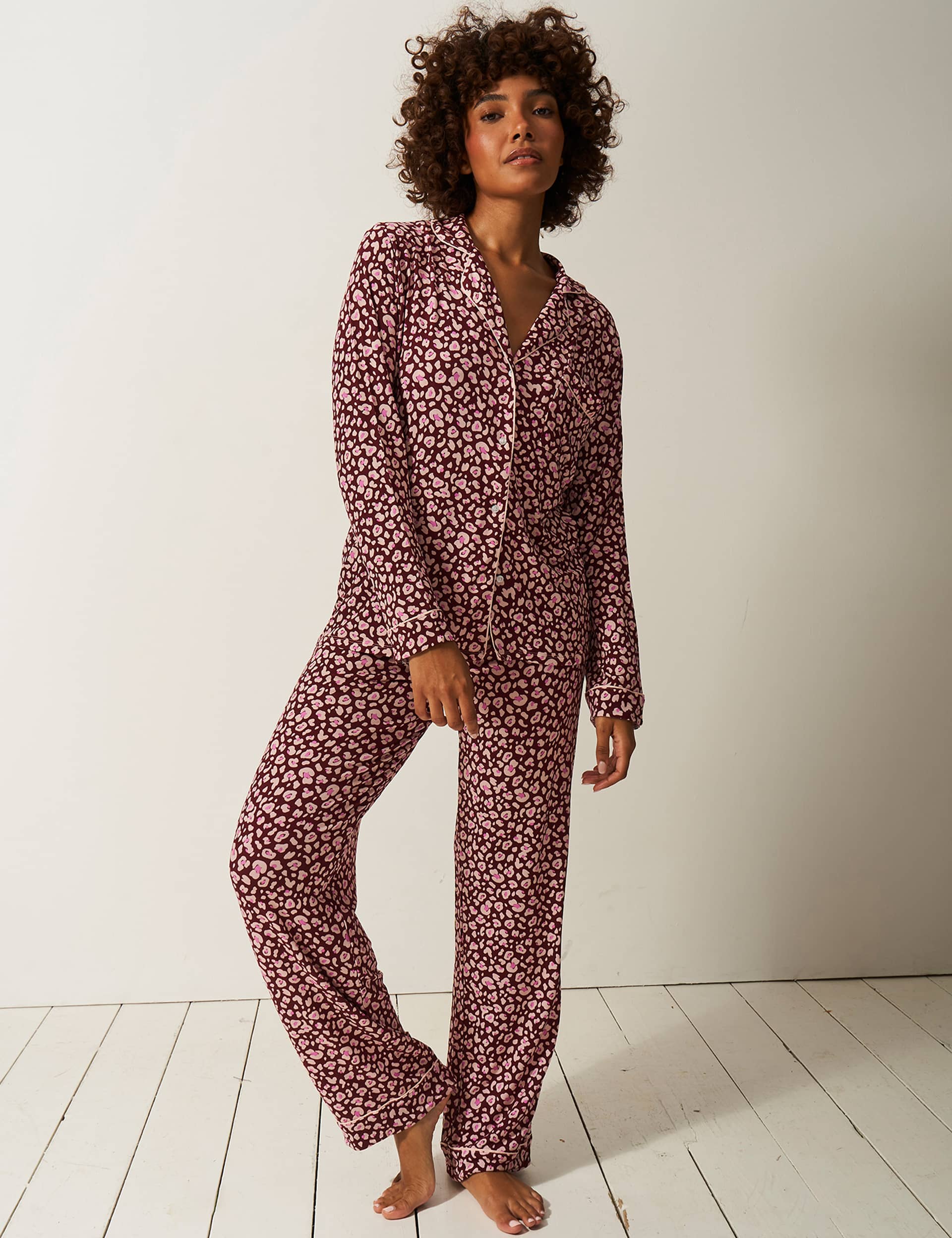 Stripe & Stare Women's Animal Print Pyjama Set - Red Mix, Red Mix